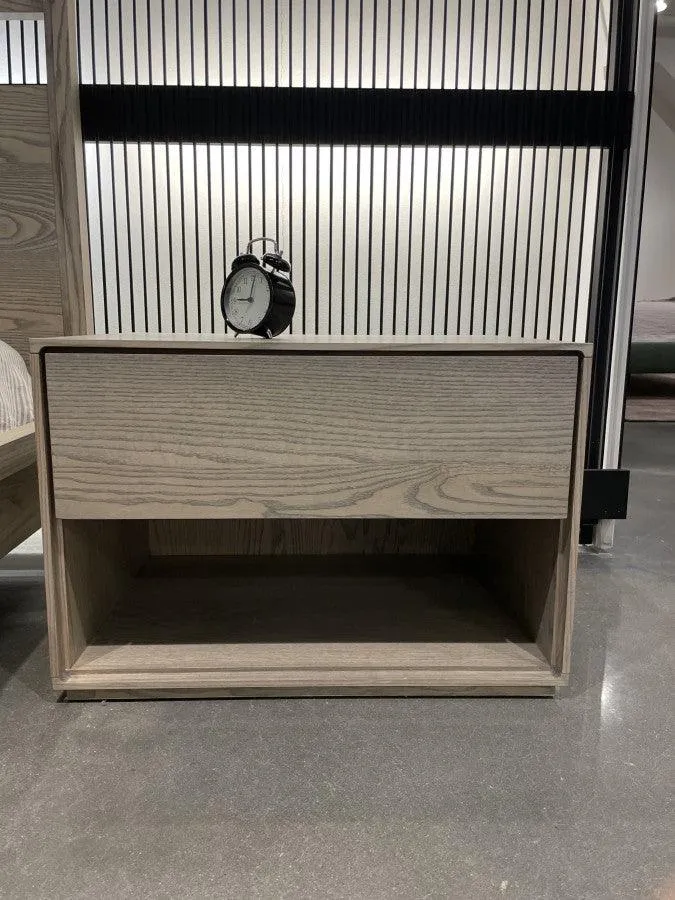 JACK UPHOLSTERED HEADBOARD BED